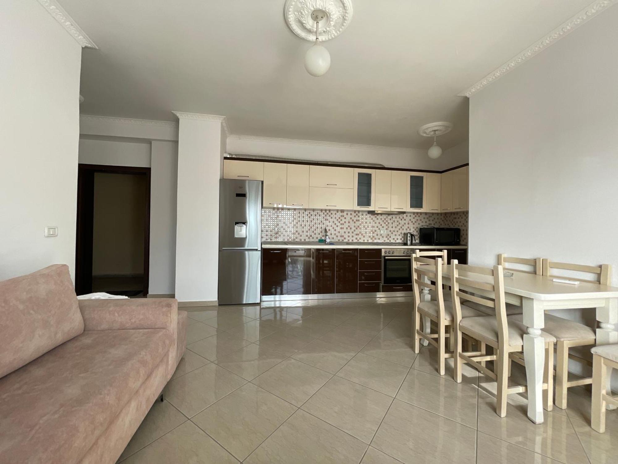 Leo Apartment
